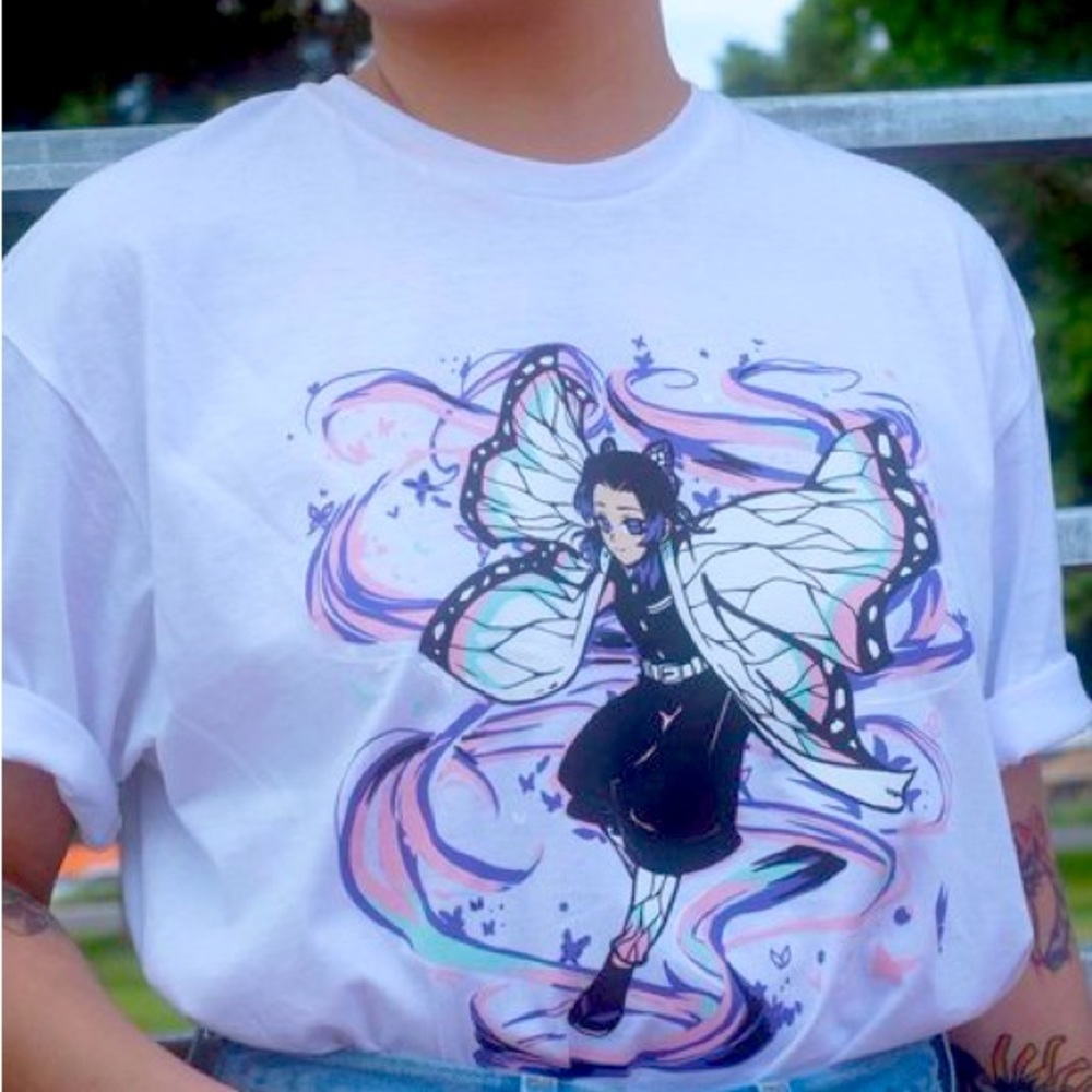 UNOPENED DEMON SLAYER SHINOBU SHIRT